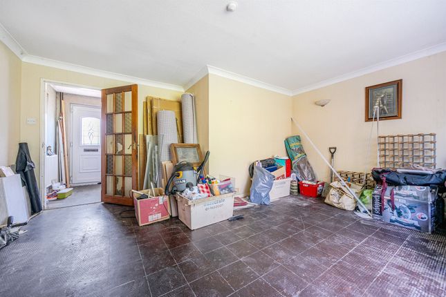 104, Wetherby Road, Enfield photo 4
