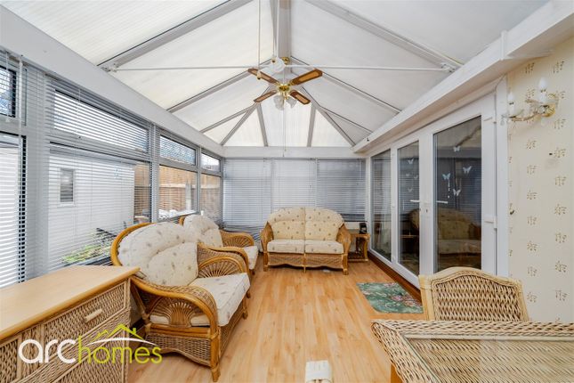 14, Malton Close, Leigh photo 4