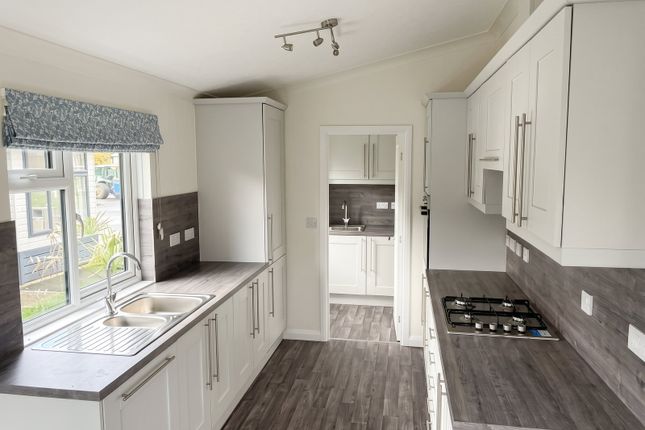 Stately Albion Lodge, Riverdane Holiday Park, Congleton photo 3