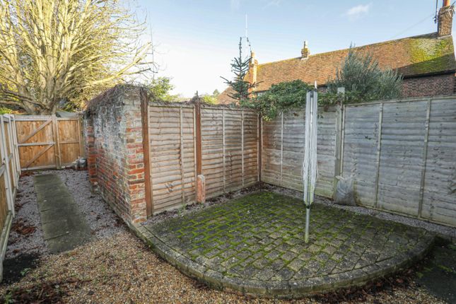 Penny Black Cottage, 20, High Street, Canterbury photo 4