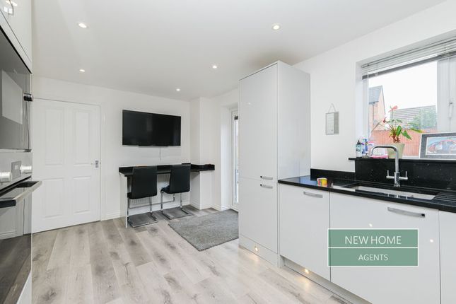 19, Oak Drive, Leeds photo 4