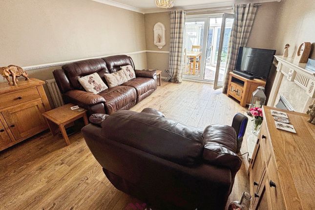 17, Victoria Avenue, Doncaster photo 3