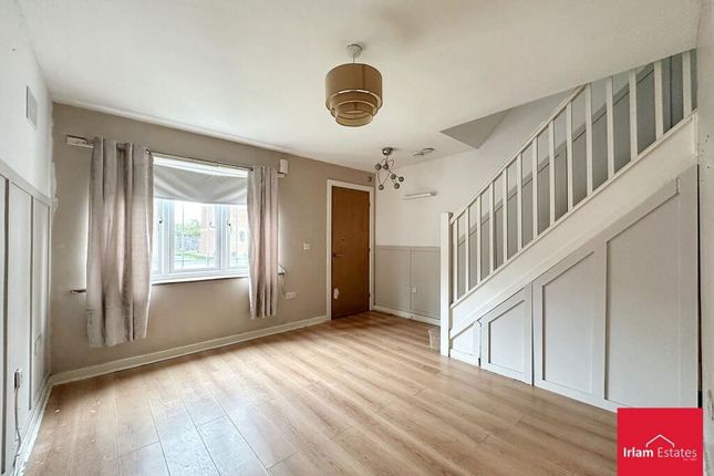20, Apple Blossom Grove, Manchester photo 2