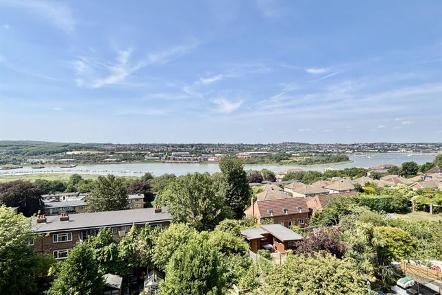 148, Borstal Road, Rochester photo 4