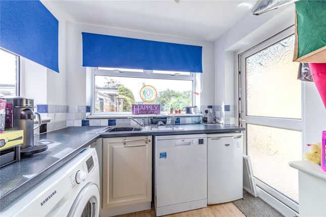 5, Fullerton Way, West Byfleet photo 4