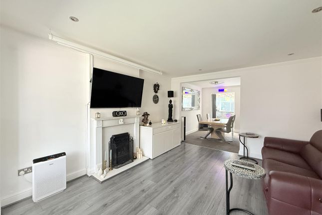 50, Leech Brook Avenue, Manchester photo 2