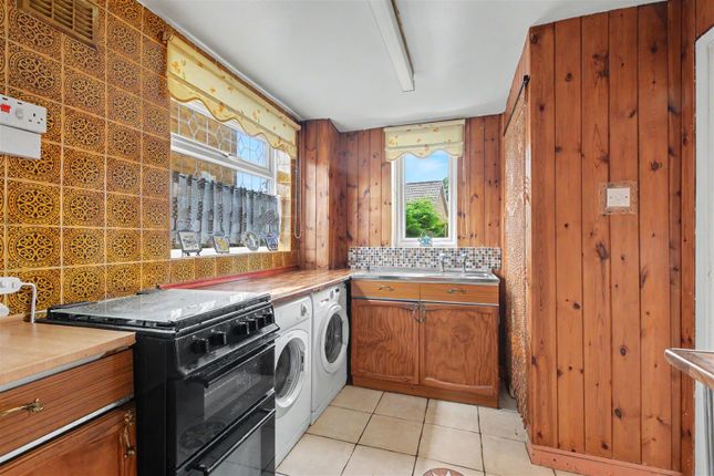 71, Melksham Road, Nottingham photo 2