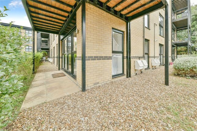 9 Copeland House,, Giles Crescent, Hertfordshire photo 2