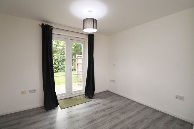 30 The Elms, 46, Henconner Lane, Leeds photo 5