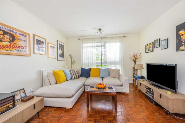 Flat for sale in Wessex Court, Putney Hill, London