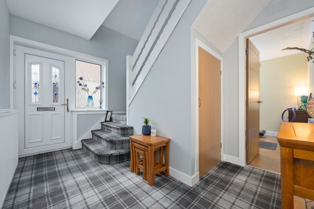 53, Mckenzie Crescent, Lochgelly photo 2