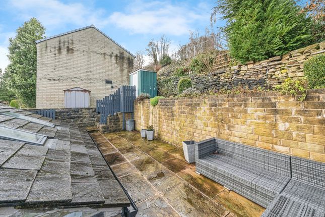 13, Magdale, Holmfirth photo 4