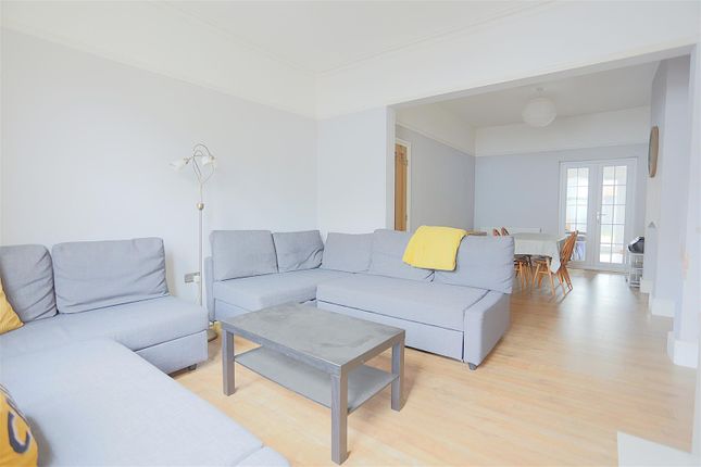 5, Davis Street, Avonmouth photo 4