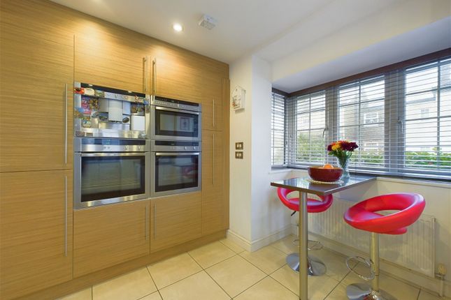 End terrace house for sale in Nelson Road, Horsham