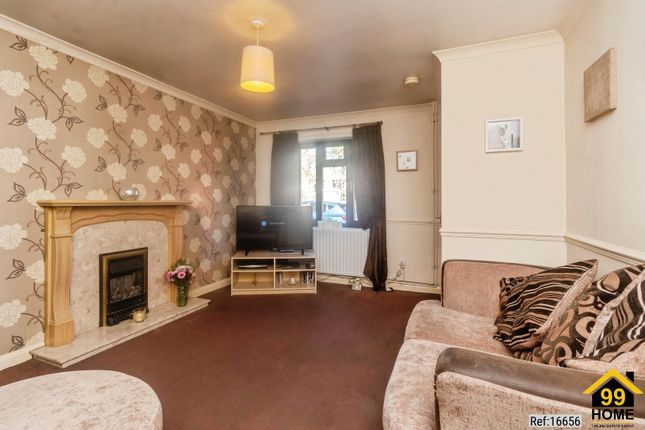 12, Churchview close, Bloxwich Walsall photo 2