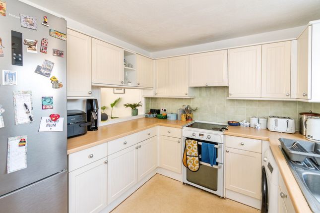 49, Chaundler Road, Hampshire photo 4