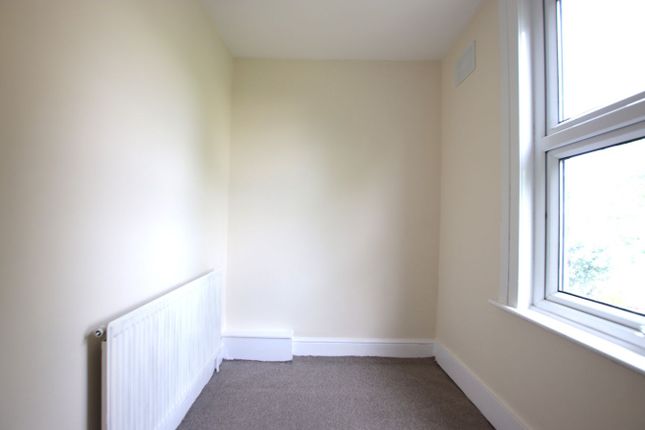 95, Burlington Road, Thornton Heath photo 4
