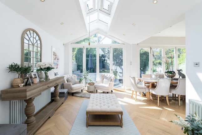 88, Ember Lane, Esher photo 2