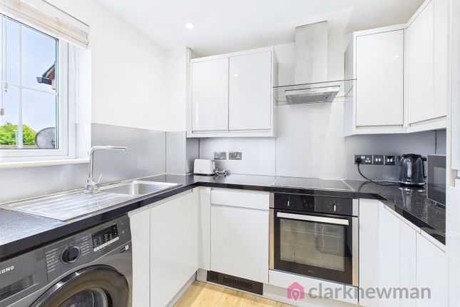95, Hadley Grange, Harlow photo 4