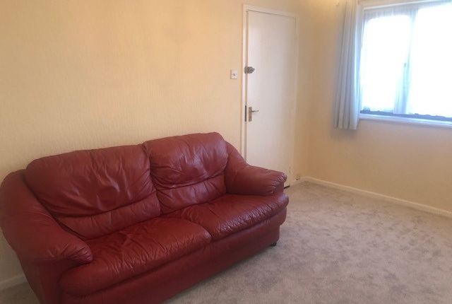 Flat to rent in St. Davids Grove, Lytham St. Annes, Lancashire