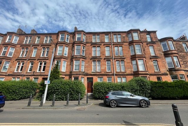 Thumbnail Flat to rent in Old Castle Road, Cathcart, Glasgow