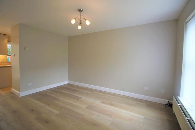 21 Mitre Close, Goldington, Bedford photo 3