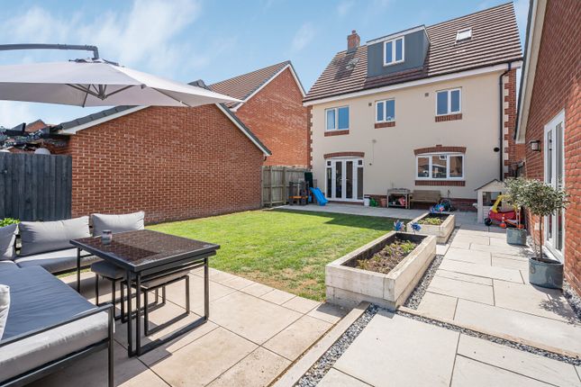 53, Marjoram Way, Oxfordshire photo 4