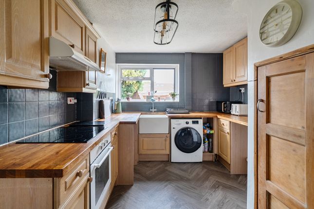 17, Yarnolds, Cheltenham photo 2