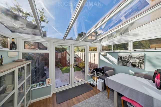 4, Morden Close, Bracknell photo 4