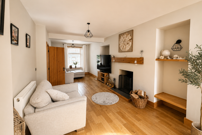 5, Llwyn Road, Ammanford photo 2