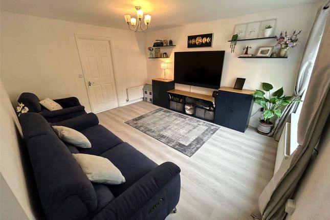 33, White Rose Avenue, Nottinghamshire photo 2