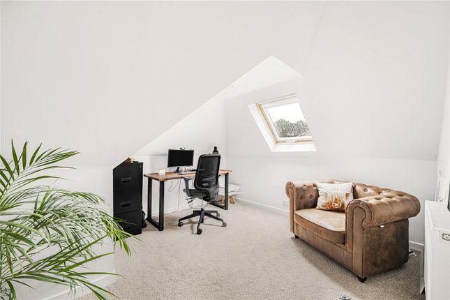 Bedroom 5/Study