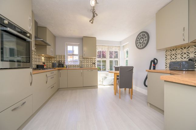 3, Glade Close, Kettering photo 4