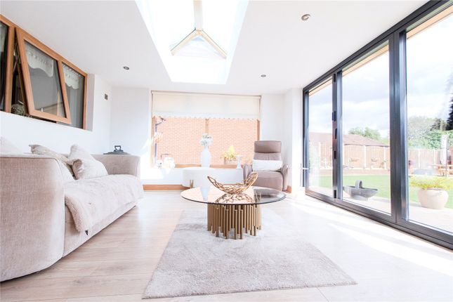 2, Selbourne Close, Barnsley photo 2