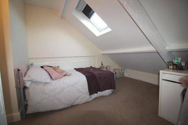 Flat to rent in Devonshire Place, Newcastle Upon Tyne