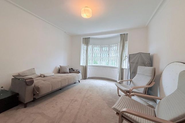 45, Bowes Road, London photo 2