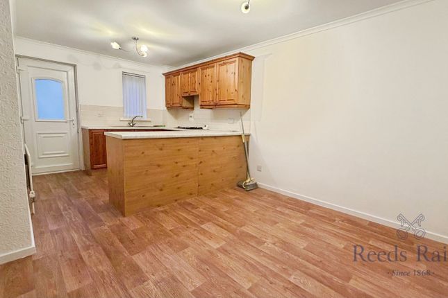 Caplestone Close, Tyne and Wear photo 4