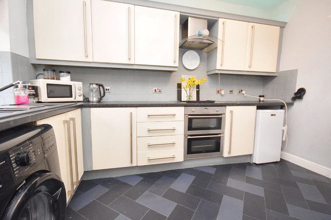 Terraced house for sale in Bottom Boat Road, Stanley, Wakefield, West Yorkshire