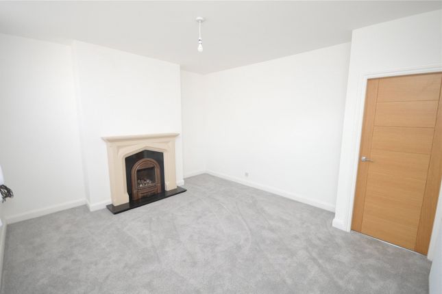 38, Woodhouse Hill Road, West Yorkshire photo 2