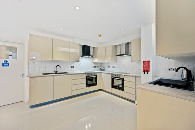 99 Cambridge Road, Kingston upon Thames photo 4