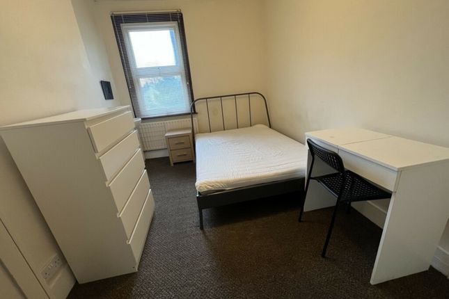 Room to rent in Cavendish Road, Croydon