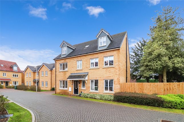 Thumbnail Detached house for sale in Rounton Close, Watford
