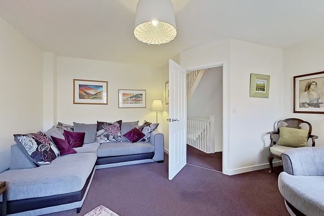 8, Rodway Close, Birmingham photo 4