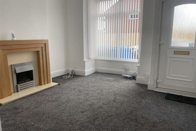 Terraced house to rent in Belmont Street, Hull