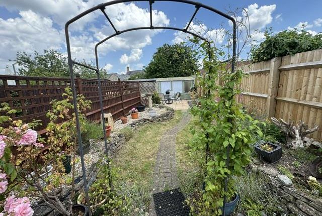2, Mount Pleasant, Lechlade photo 3