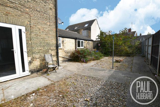 Thumbnail Flat to rent in Beresford Road, Lowestoft, Suffolk