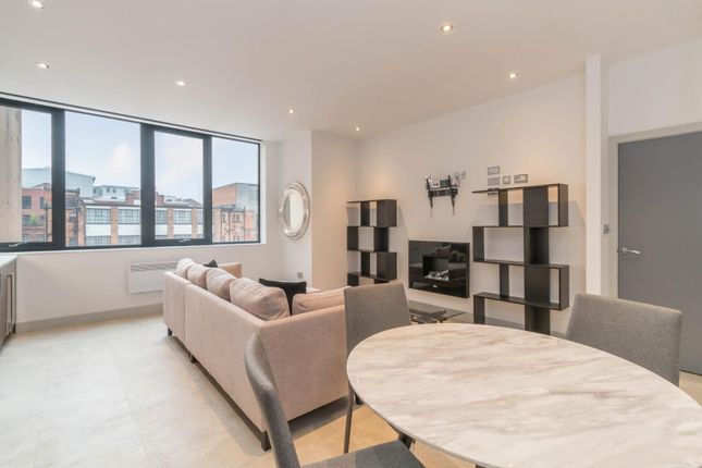 Thumbnail Flat to rent in St James' Court, Lionel Street