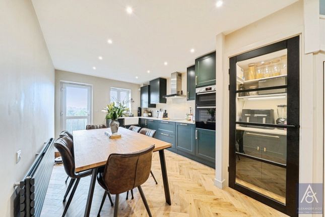 36, Summerhouse Hill, Buckinghamshire photo 4