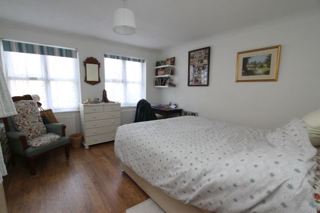 Flat for sale in Sussex Gardens, Eastbourne