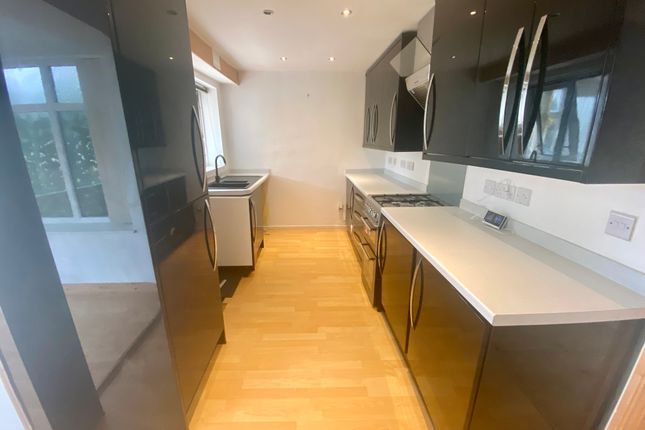 16, Woodhill Close, Middleton photo 4